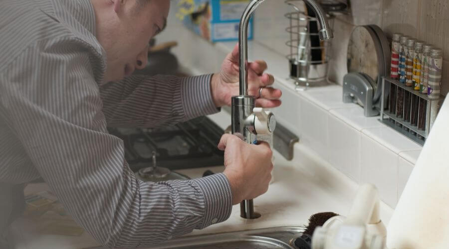 Expert burst pipe repair services in Clinton, KY